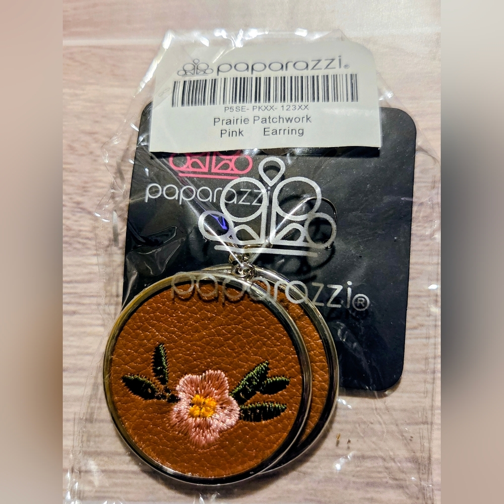Paparazzi Brown and Pink Floral Earrings - Picture 2 of 2